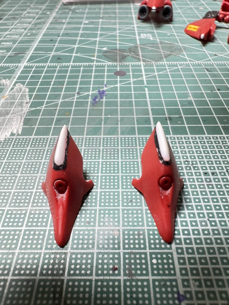 膝ガード部分のシャープ化