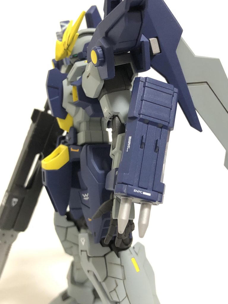 基本はこういう感じで左腕に装備しています。