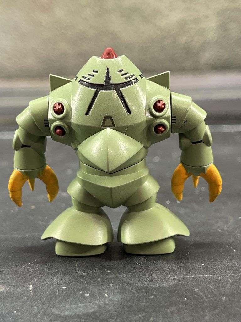 筆塗りが苦手なので、ボディ色だけエアスプレーでよもぎ色吹いてます。筆塗りだけで綺麗に仕上げる人、マジで尊敬します。