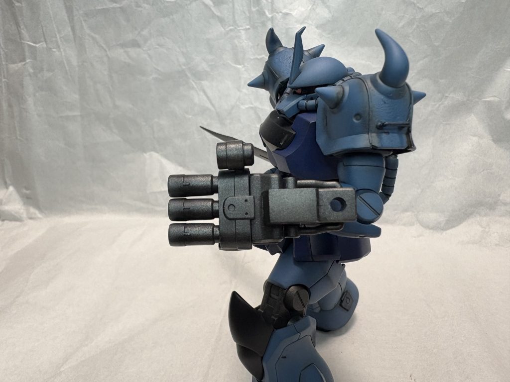 3連装ガトリングは砲身を独立化しました。足が前にでるのでどっしり構えれます。