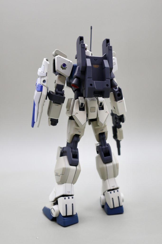 EGストライクをベースに下記のミキシングをしました頭部：EZ-SRの余剰パーツ胸部：ザクウォーリア胸部肩部：EZ-SRの余剰パーツ脚部：EZ-8のパーツ（イエサブでばら売りを購入）武器：EZ-SRの余剰パーツバックパック：EZ-8のパーツ（イエサブでばら売りを購入）