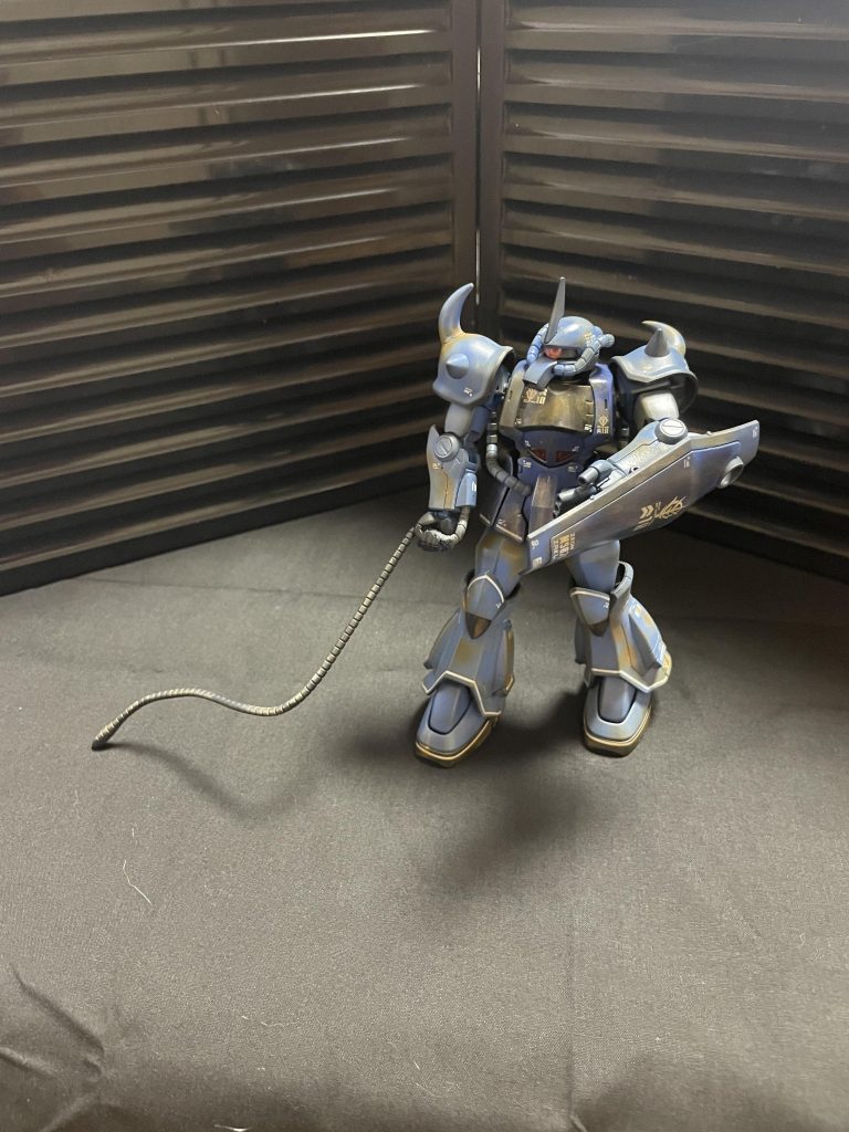 ヒートロッドを持たせたらこんな感じです。ヒートロッドもウエザリングしたんだけど良かったのかな…あまり曲げると塗装が剥げるから塗装しない方が良いのかも…