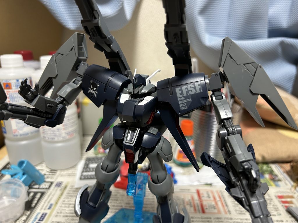 余ってたレッドライダーのデカールもついでに貼りました。こういうデカールって貼ると“ソレ専用“感が出てしまうから、基本オリジナル改造する身としてはなかなか使い所が無いな〜