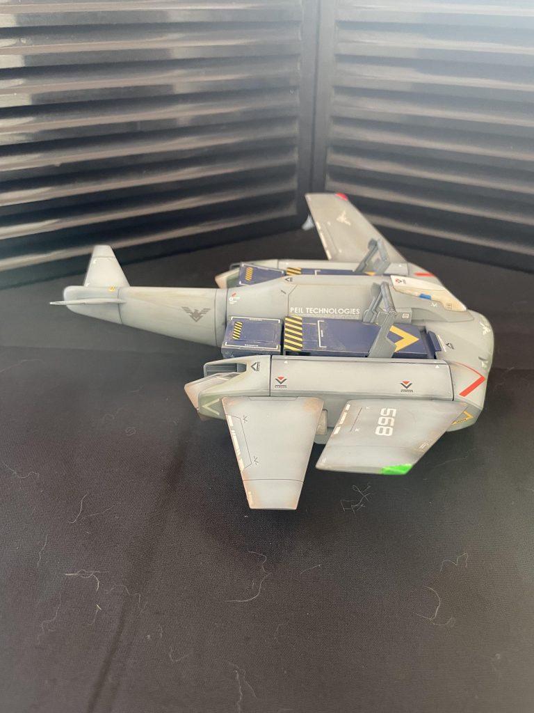 機体番号568番は花札のカブです。別売りデカールを貼っています。蛍光グリーンの塗装がどうかな…