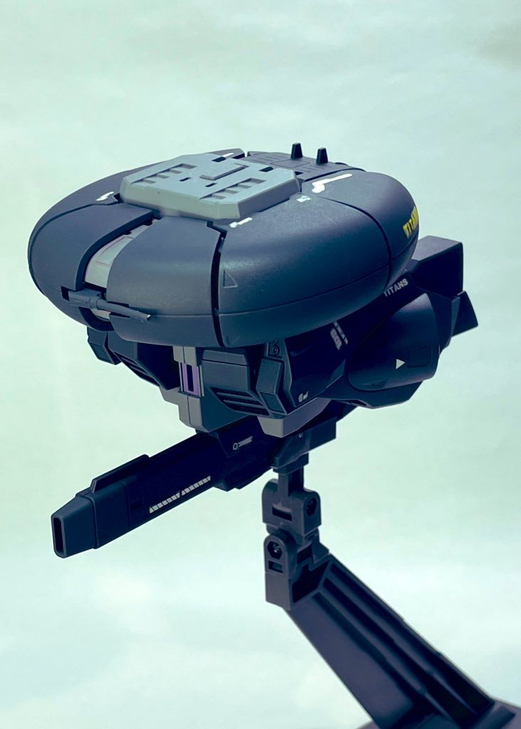 きっちり変型できる名キット。