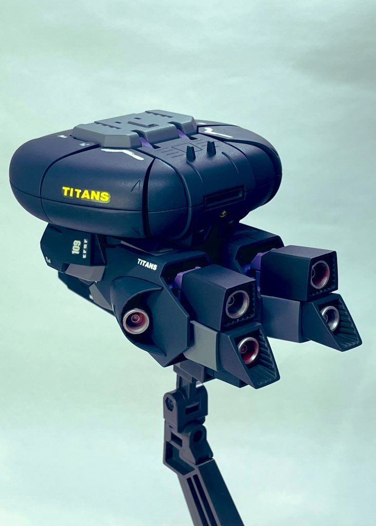 変型後のデカール向きも考えて配置しました。