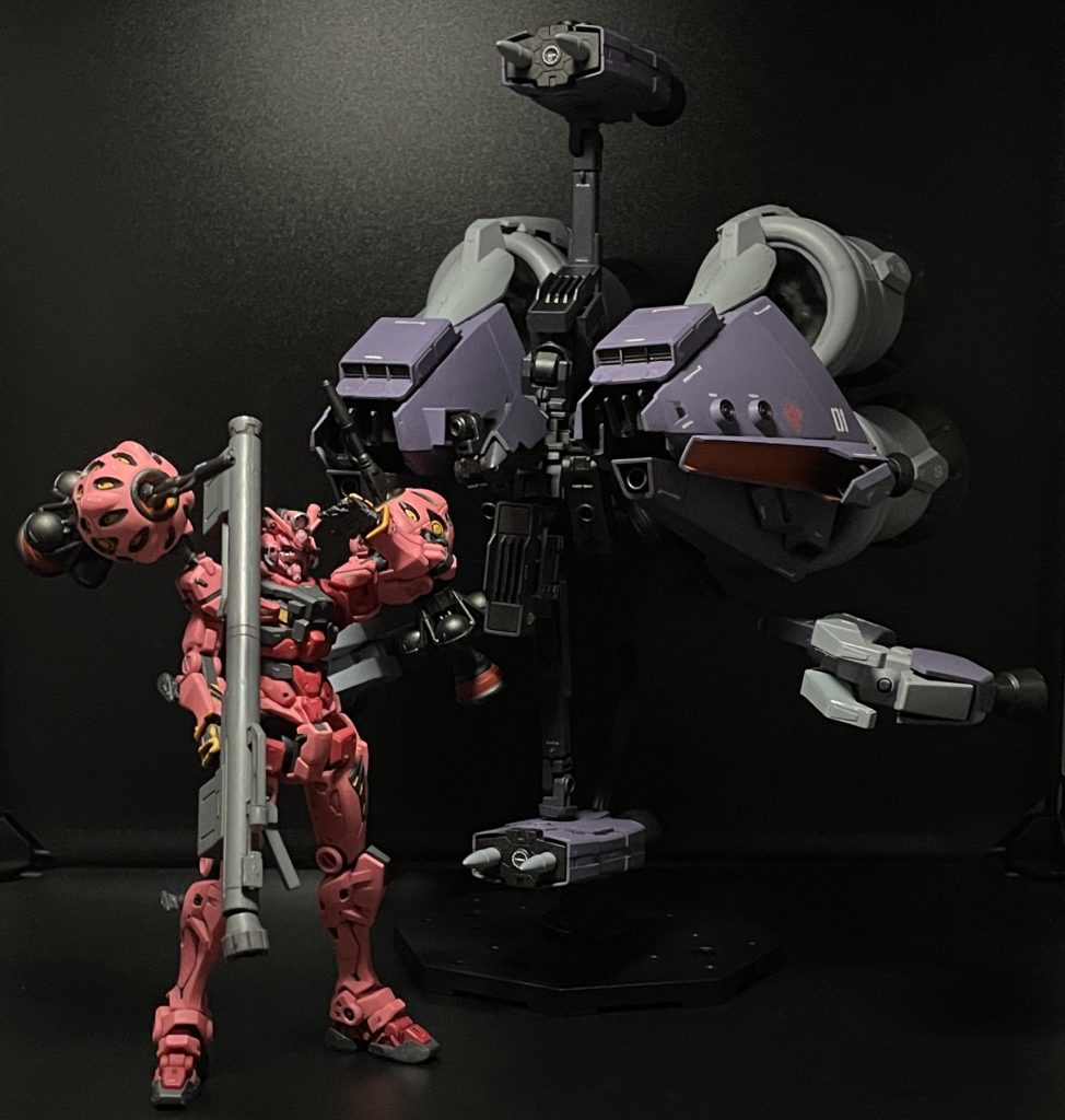 大きさ比較比較相手は当然MAVの赤いガンダム