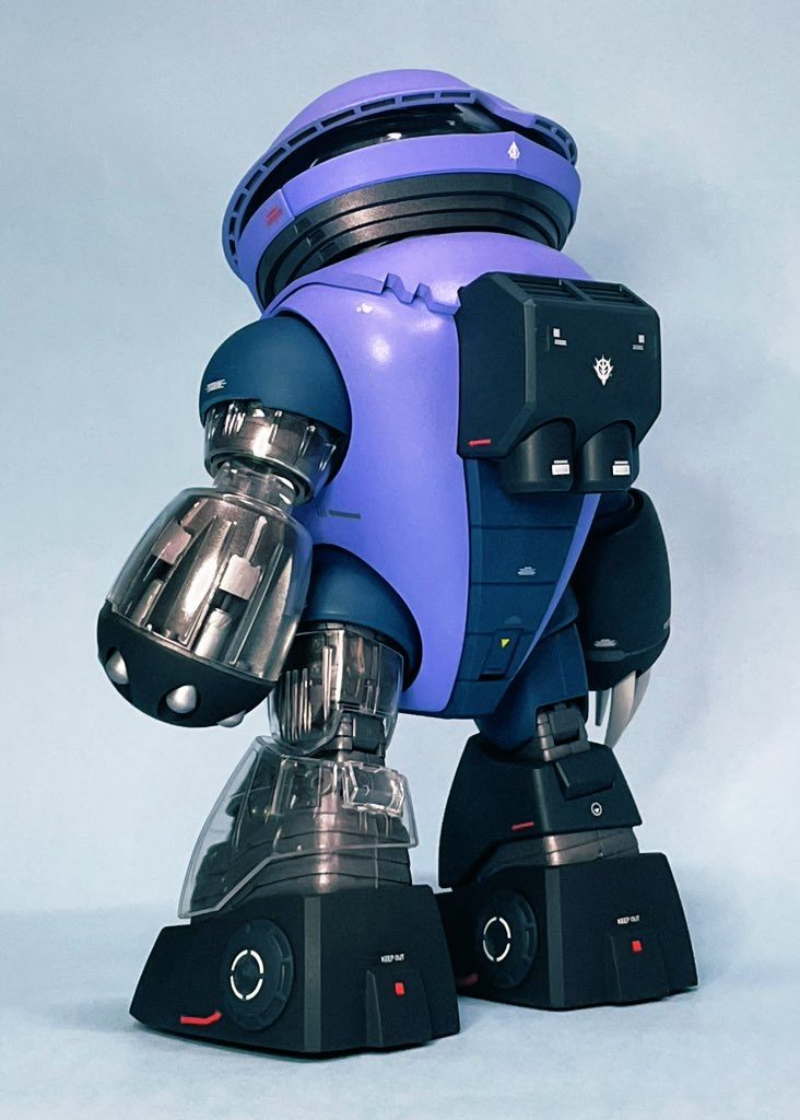 10年以上前に購入したキットに付属していたスペシャルクリア外装パーツを使用しました。