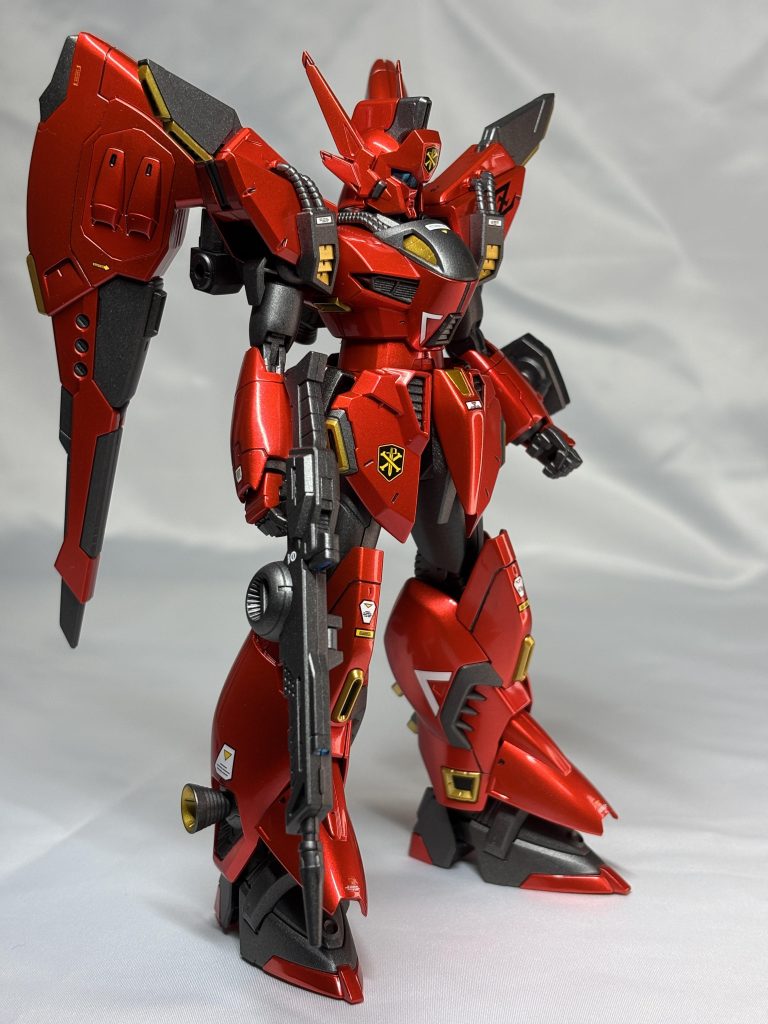 デカールは付属のものを使いましたが個体差なのか切れたり剥がれたりが頻発しました。