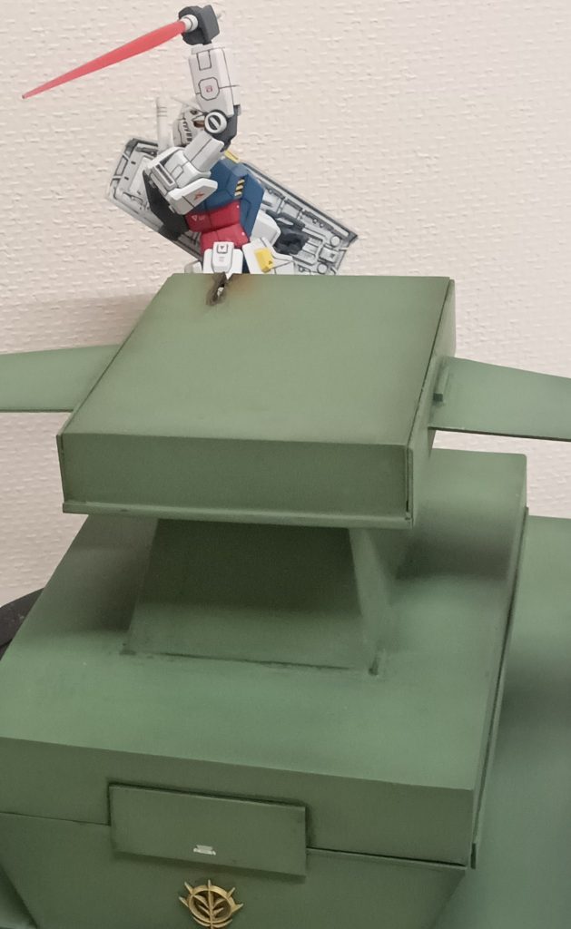 裏側から。 実はコチラが、このジオラマの正面!!