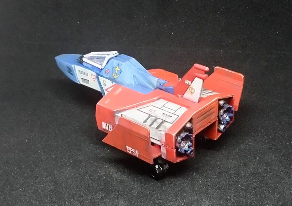 コアファイターも下手くそながらキャノピーを作成。バーニア部分の形状も変更しました。