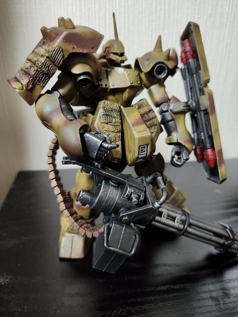 迷彩塗装初めてやってみました。なんかソレっぽくてきたので満足！