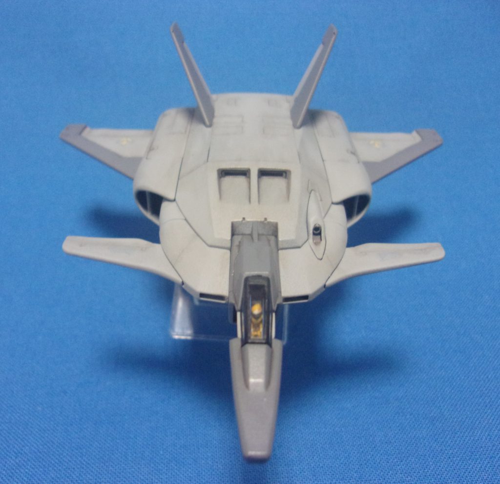 コックピットにはパイロットを乗せています。