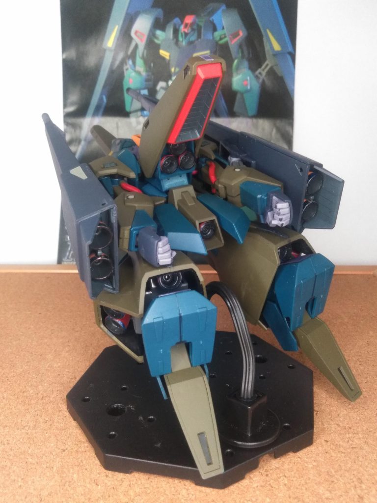 それでは、今回も宜しくお願い致します 😌『エゥーゴ』による『連邦軍ジャブロー基地』の襲撃は失敗に終わった。この事件を切っ掛けに『ティターンズ』及び、ソレに与する『地球連邦軍部隊』に対し『カラバ』は積極的に反抗行動を開始する。 此を迎え撃つ為に、新型可変モビルスーツ『ORX-005 ギャプラン』を操り『セシリス・ライオット中尉』は様々な戦場を駆け抜けるのだった。 と、云うわけで妄想 ζ 傲慢の巨人ver, ζを、晒してイコうと思います😤今回は『ORX-005 ギャプラン』&『セシリス・ライオット中尉』をご紹介 ✨😌✨