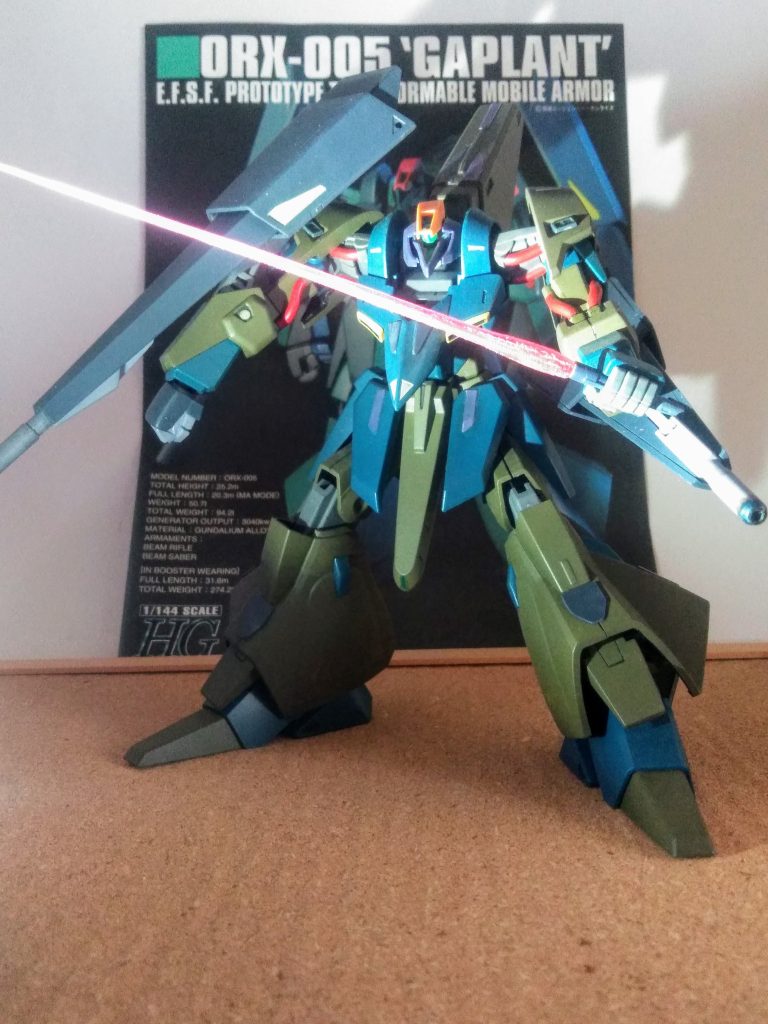 それでは「「「サーベル抜刀‼️」」」をイッテみます 😤💨残念ながらキットに付属のモノは、ビームエフェクト仕様では在りません 😩💨此方は加工してありますのでアシカラズ 😋