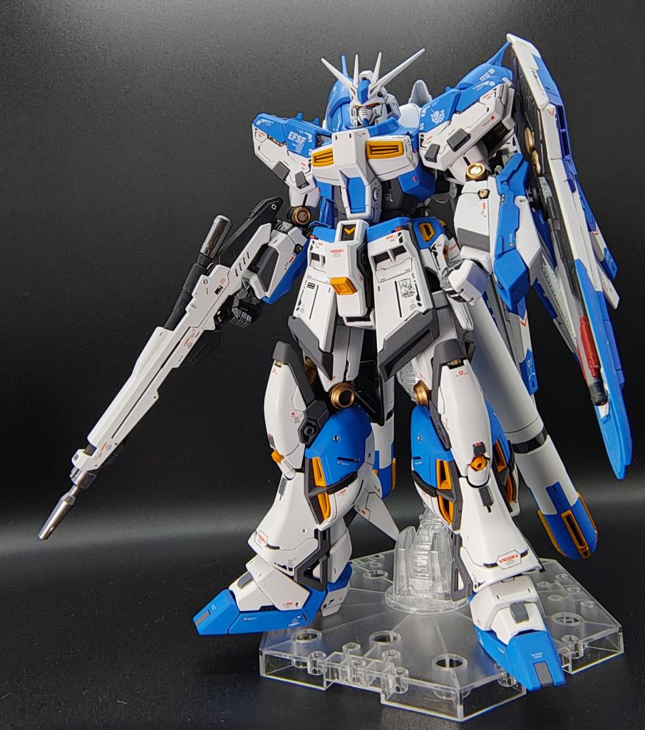 塗装レシピ白:Ex ホワイト(G)青:アイスコバルトブルー(G)紫:コバルトバイオレット+Exホワイトメタリック:フレームメタリック2、スターブライトアイアン、スターブライトジュラルミン(すべてG)黄色:黄桃色(C)フレーム:ニュートラルグレーV(G)、メカサフヘヴィ(G)仕上げ:プレミアムトップコート UVカットスムースクリアー つや消し(C、水性)