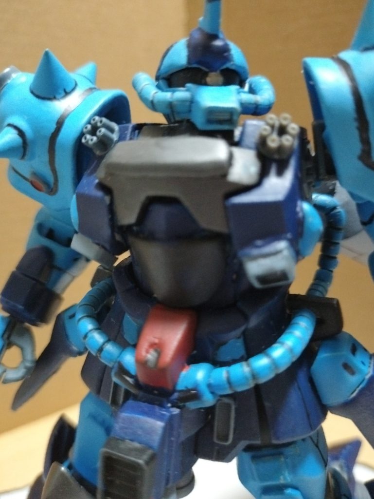 ジムのルナチタニウムの盾を拾って弱点を補強