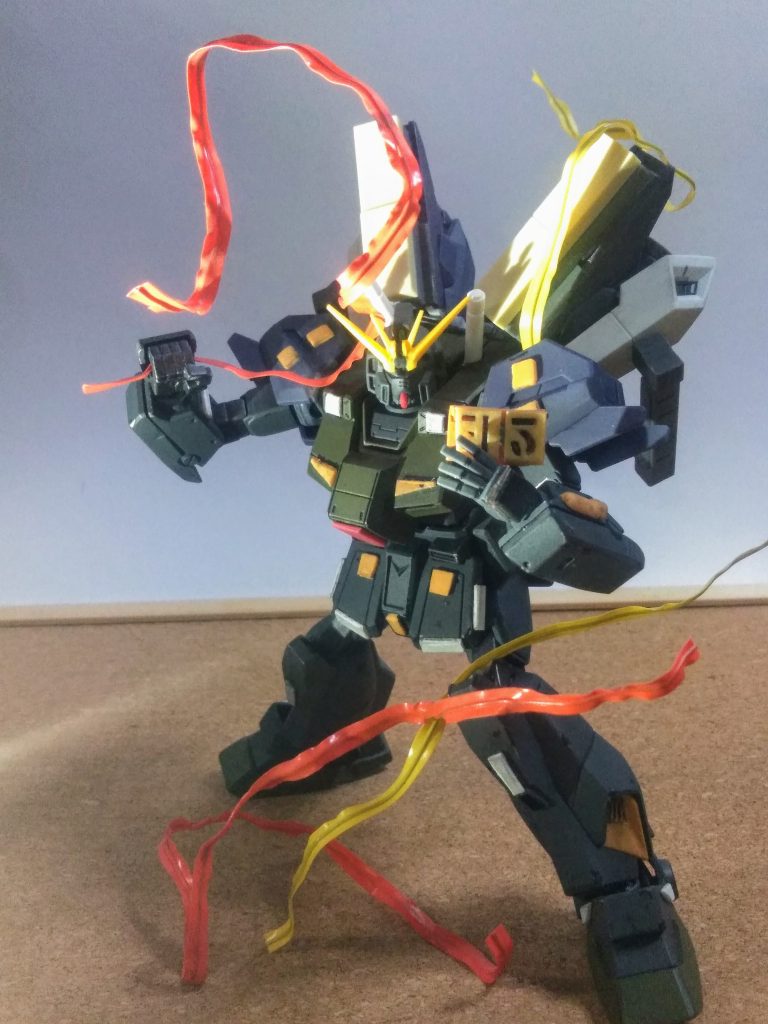 それでは、今回も宜しくお願い致します 😌『ティターンズ』に所属する『アズジャナ・イッス 少尉』は組織の非道さに落胆していた。嫌気がさし、組織からの離脱を考える日々。だが、転機が訪れた。『反連邦組織カラバ』の討伐部隊に編入されたのだ。ここで、一計を案じる。隙を見て『カラバ』へ合流。匿ってもらおうと・・・この特殊な『ガンダムタイプ』を手土産に・・・ と、云うわけで妄想 ζ 反旗を翻そうver, ζを、晒してイコうと思います😤今回は『RX-78 ガンダム NT-35th フッケバイン』&『アズジャナ・イッス 少尉』をご紹介 ✨😌✨