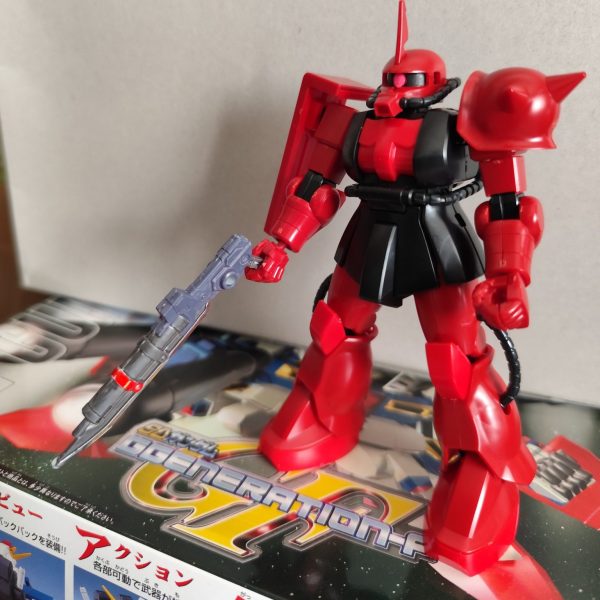 赤いユニクロザク＋ハクジ