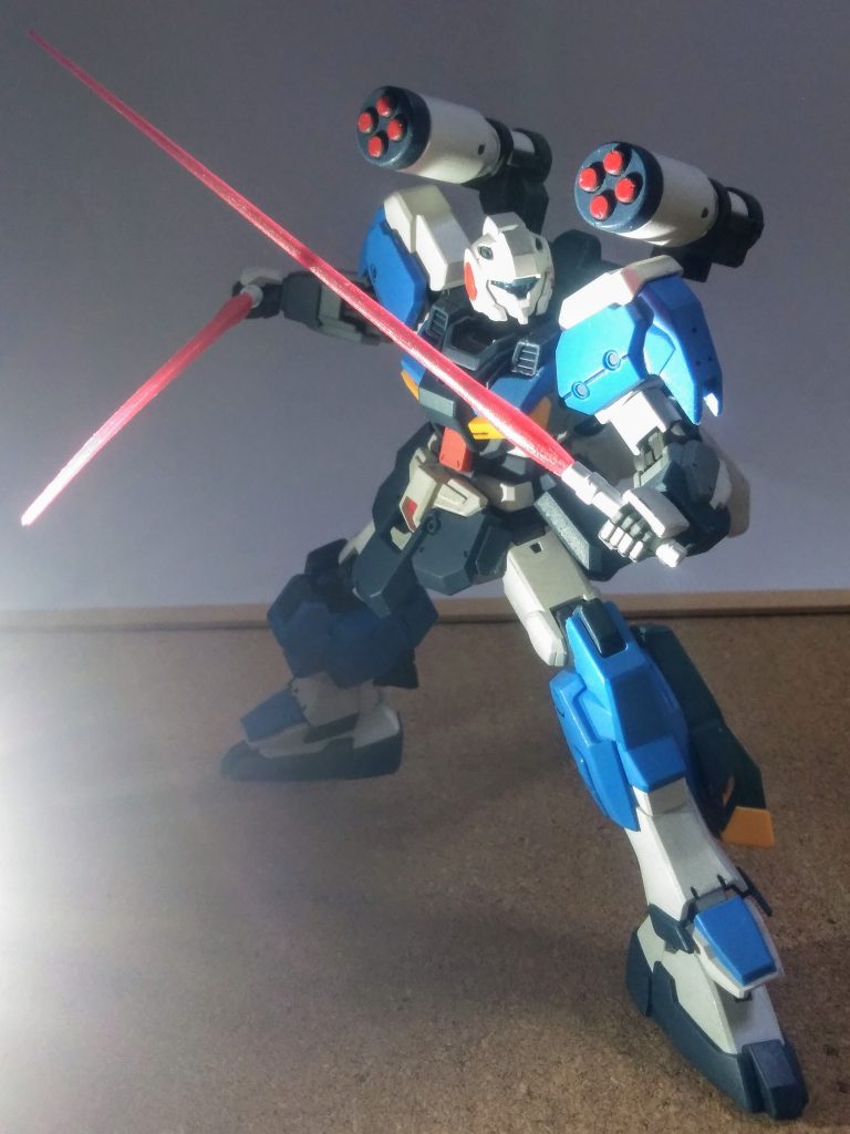 それでは、今回も宜しくお願い致します 😌『ティターンズ』を離反した『アズジャナ・イッス 少尉』は特殊MS(後にカラバにて、【特型決戦機と分類】)である『RX-78 ガンダム NT-35th フッケバインhttps://gumpla.jp/hg/2491021』と共に『カラバ』に受け入れられた。『カラバ』の撲滅に加え『NT-35th』の奪還も任務とする『ティターンズ部隊』からの追撃の勢いは、苛烈さを増す一方だ。これに対抗するには更なる戦力増強が必要と成る。この件に対し『カラバ上層部』は『元ダディズ プリーチ中隊』の一員『シュヤ・クカナ 中尉』に『 RX-81 ジーライン』の【重装駆逐形態】である『パンツァー アーマー』を譲渡。新たに編成された特戦小隊『ダディズ ディグニティ』の小隊長として『シュヤ 中尉』は参戦するのだった。 と、云うわけで妄想 ζ 反旗を翻そうver, ζを、晒してイコうと思います😤今回は『 RX-81 ジーライン パンツァー アーマー』&『シュヤ・クカナ 中尉』を、ご紹介 ✨😌✨ ※Shotは『ジーライン スタンダードアーマー』