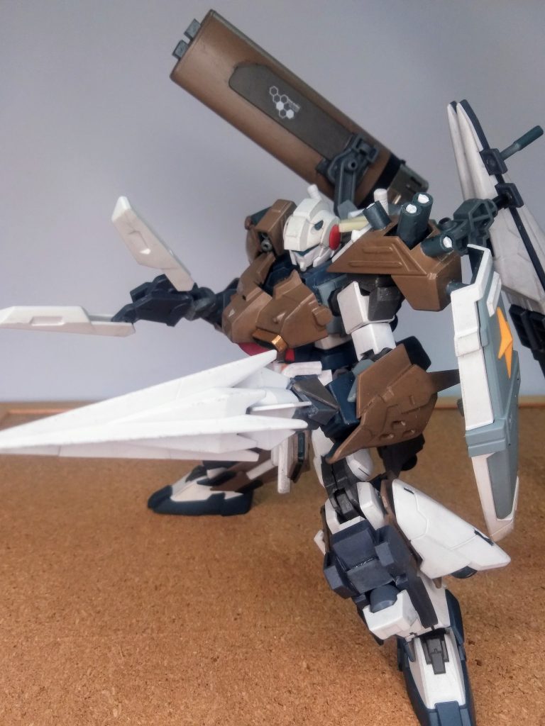 左サイドはコンナ感じ肩には『マルチミサイル発射管 × 4 本』 『ジーライン専用シールド』を懸架左腕は、男の子👦なら、皆大好き『ドリル アーム』をアシライました 🤩🎵🎵