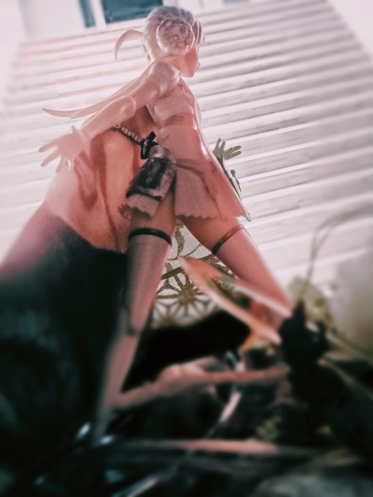 シャリア「アルテイシア様、宜しいのですか? 」アルテイシア「 わたしは、もう誰ひとりとして、犠牲者は出さないと決めたのです」シャリア「分かりました。 03ガンダムの出撃準備を連絡しておきます」アルテイシア「有難う、シャリア 」「わたしが止めます! 」「 敵の狙いは、わたしと、」シャリア「 第2の薔薇」