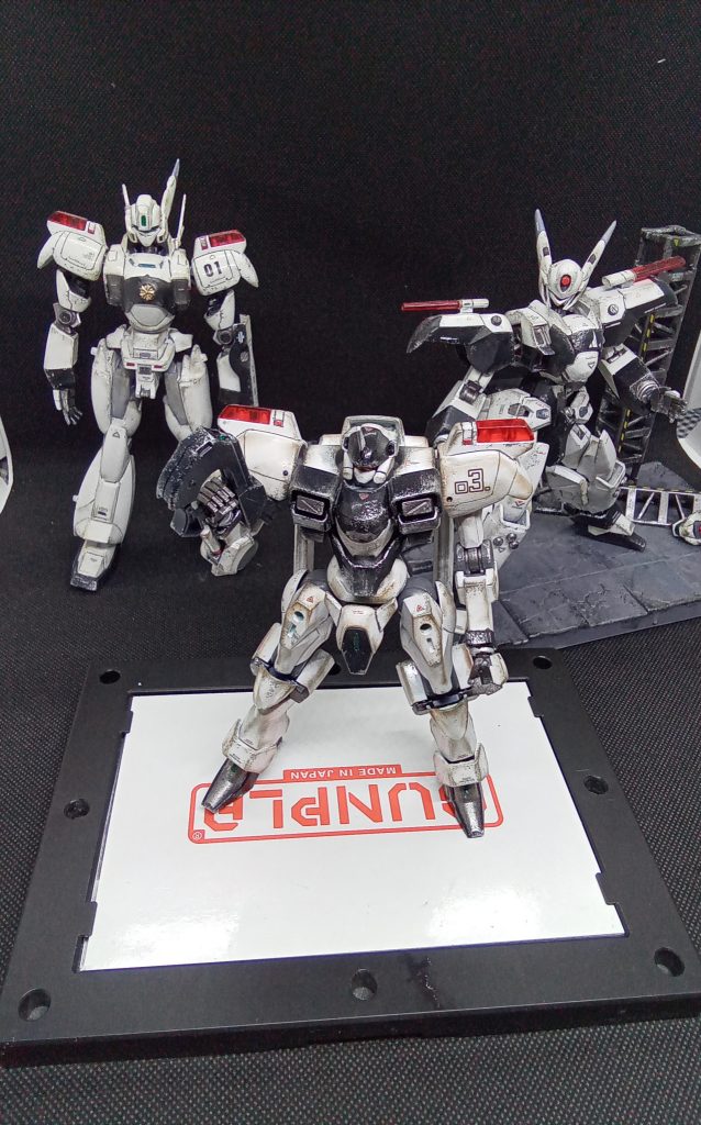 過去に造った水星キット達右【ガンヴォルヴァ】中央【ザウォート】左【エアリアル】