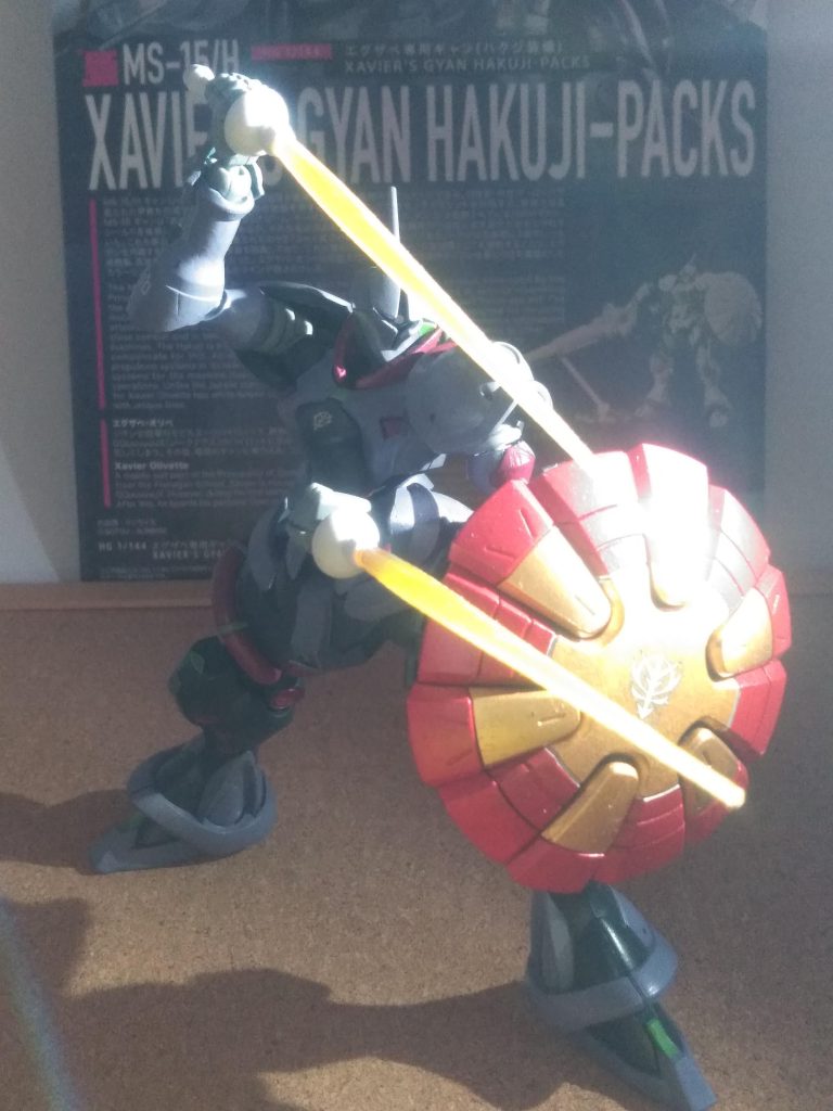 例えアナザー機体だとしても😋『GYAN』ですからねェ🤩サーベル抜刀をしなければイケません 😤💨💨しかも!二振りアルのだから二刀流で‼️