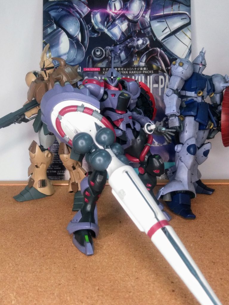 折角なので、過去作であるHGUC新旧ギャンと並び立ち🤗🎵『HGUC No2(茶色の機体 1999年7月発売 )https://gumpla.jp/hg/1976509』『新生-REVIVE-版 HGUC No197(ノーマルカラーの機体 2016年5月発売 )https://gumpla.jp/hg/1668734』改造してアルから、比較にならナイかな?🤣🤣🤣