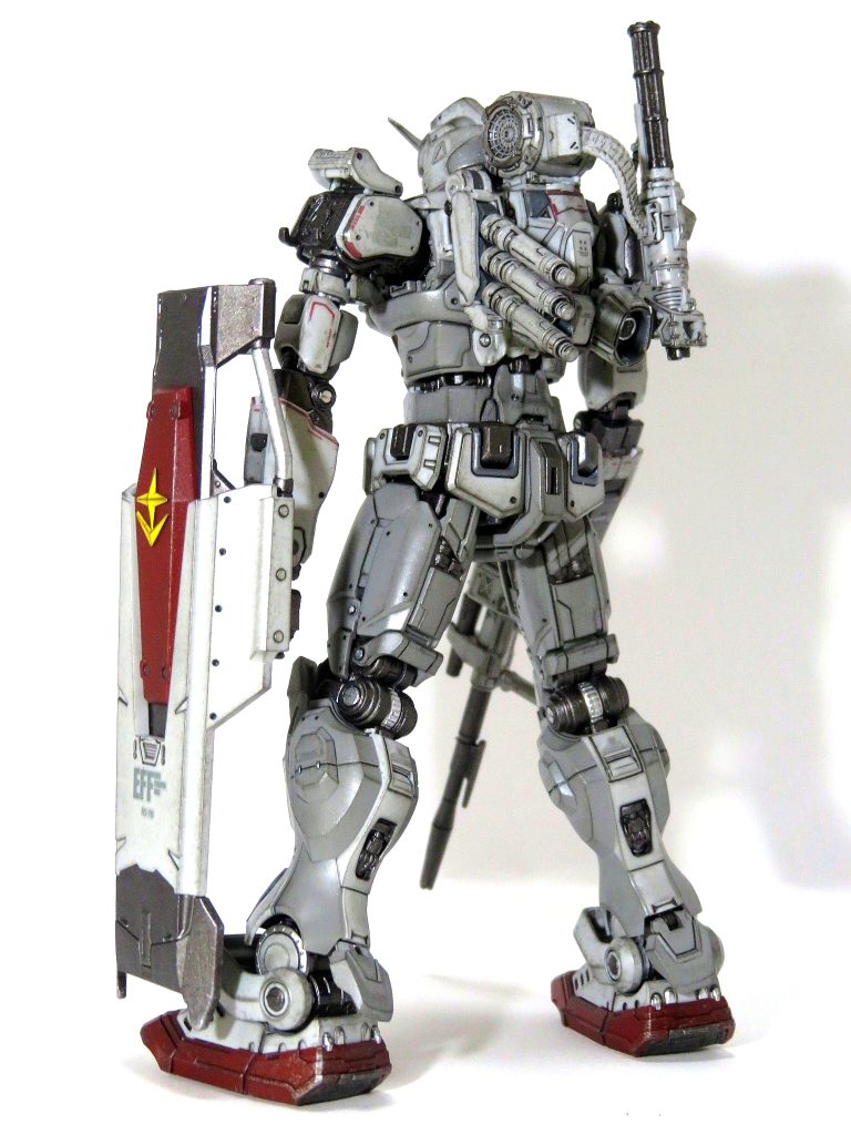 所々で色分けが足りていない箇所もあるのですが、元々が完成度が高いキットなので、どこの色が足りないのかはあまりよくわかりませんでした。なので色分けに関しては個人的な解釈で塗装しました。