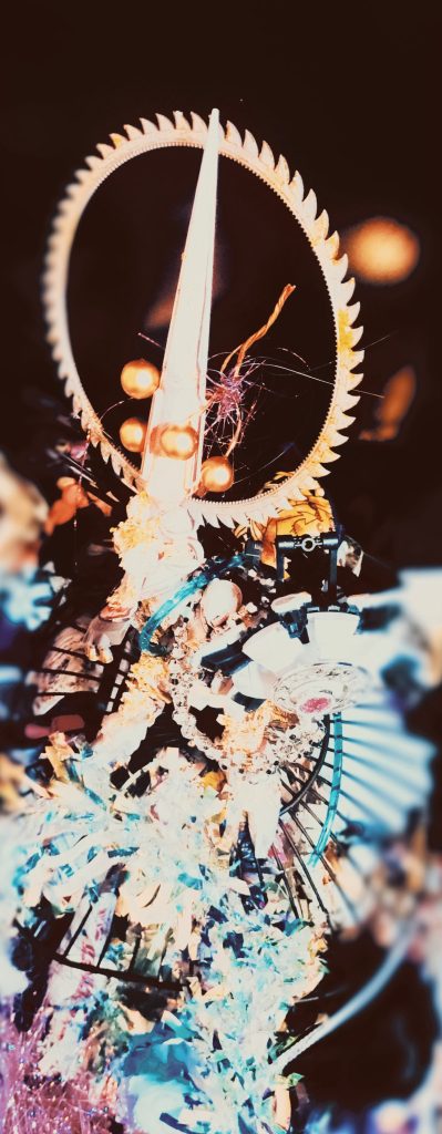 エグザべ「 ぅおぉおおおおおおっ!!!」ドグワァァァッ!!シャリア「 重力にまけないように、以前の機体の3倍の出力にしています、、」「 と言うのを伝えて無かったですね」コモリ「 、、、」