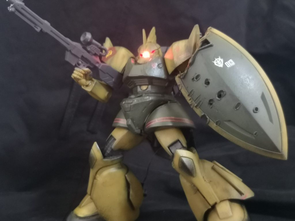 ダメージverなので、派手めに汚してシールドは半壊させてます。カラーリングはリアルカラーをイメージしてます。