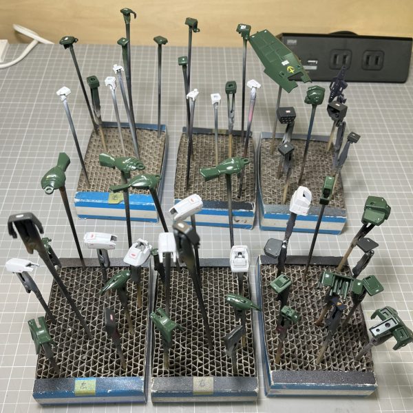 今作ってる作品の進捗その2。デカール貼り完了。この後はクリア吹き→研ぎ→クリア吹き→研ぎの繰り返しになりますー