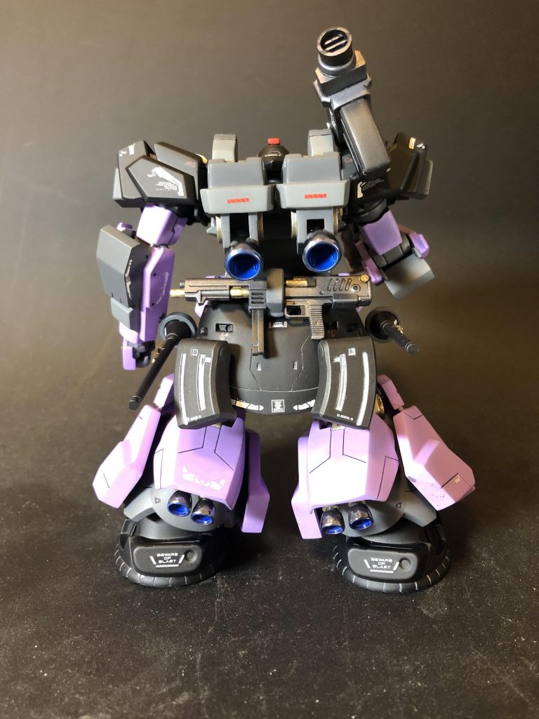 バックパックはなんかの余り部品でそれとなく作りました