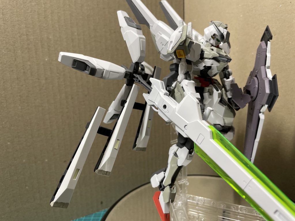 フルドレスユニットはフィンファンネルを利用しています。