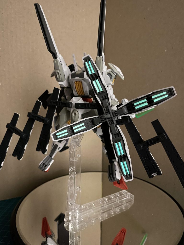 蓄光テープを貼ってみました。