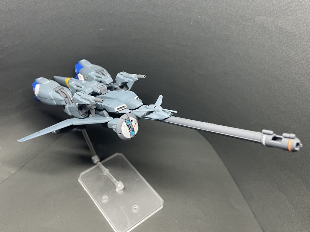 ウェーブライダー形態です。レドームの丸レンズはクリアパーツにしました。専用パーツを使用した組換え変形なので、バチっとハマりカッコいい！