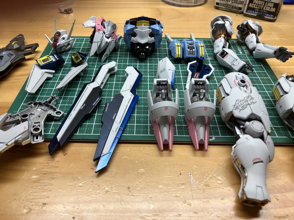 パーツを並べてみました‼️