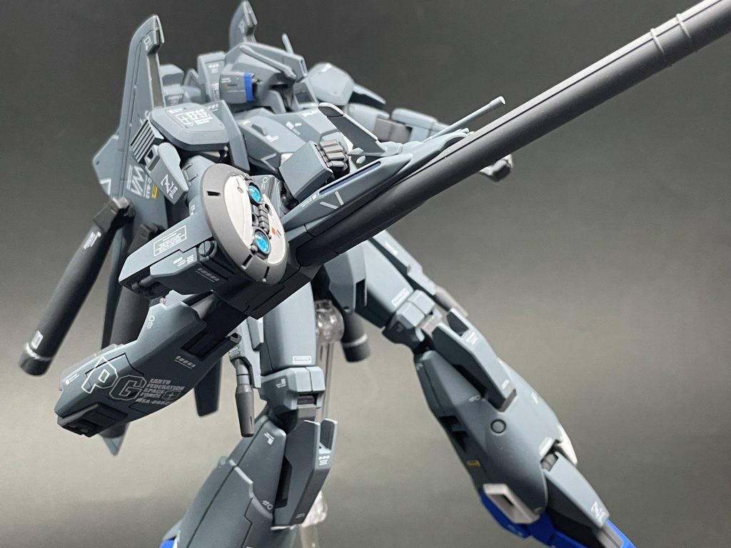 最後までご覧いただきありがとうございましたー精一杯のポージングです😅せめてプレバン限定品ぐらいは受注生産にしていただきたいと思います。一期一会が過ぎる😑