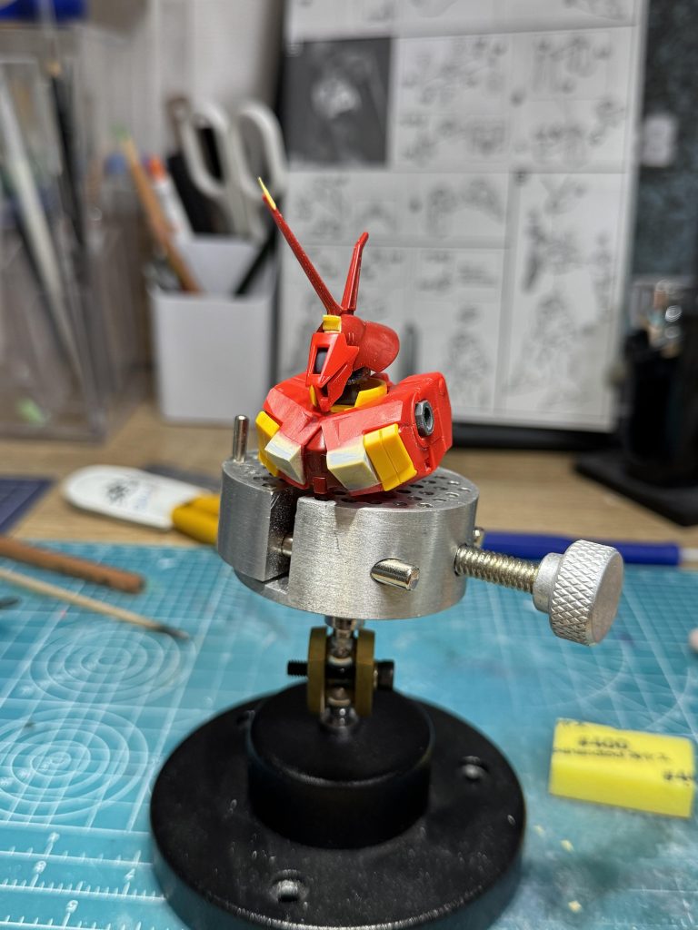 胸部も大幅に前へ出しました。改修なしだとどうしてもボディがペラペラな印象。立体感を出しました。