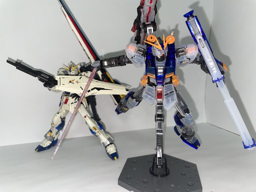 司馬宙【福岡ニュー クリアカラー】「行くぞ!!返り討ちにしてやる!!」アムロ【前々回の方の福岡ニュー】「深追いし過ぎだ!司馬宙!!」元ネタ