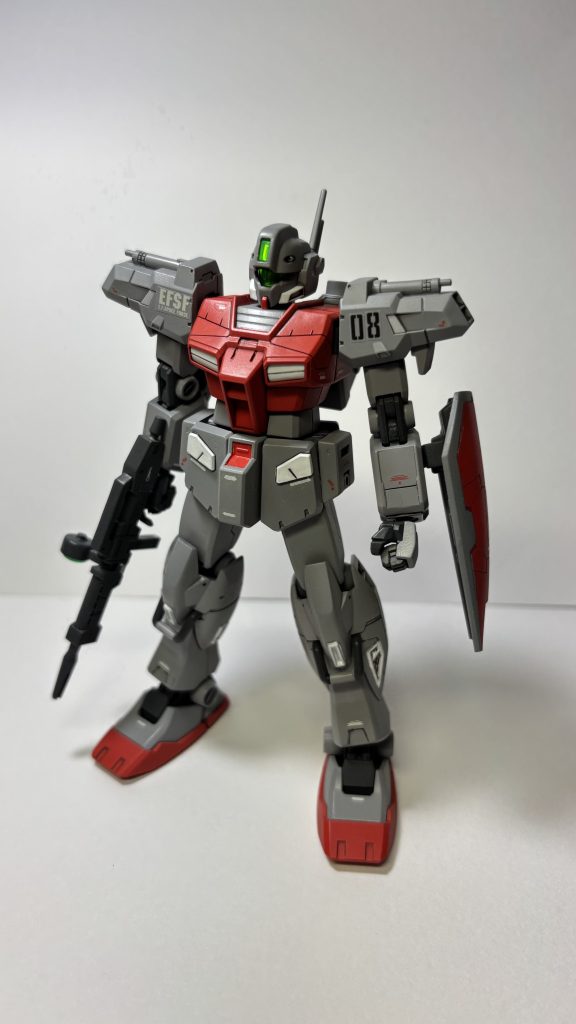 ずいぶん前の電撃ホビーマガジン付録キットです。ジム改をベースにフトモモの延長、後ハメ、筆塗り分けやら、とにかく頑張った思い出のあるキットです。