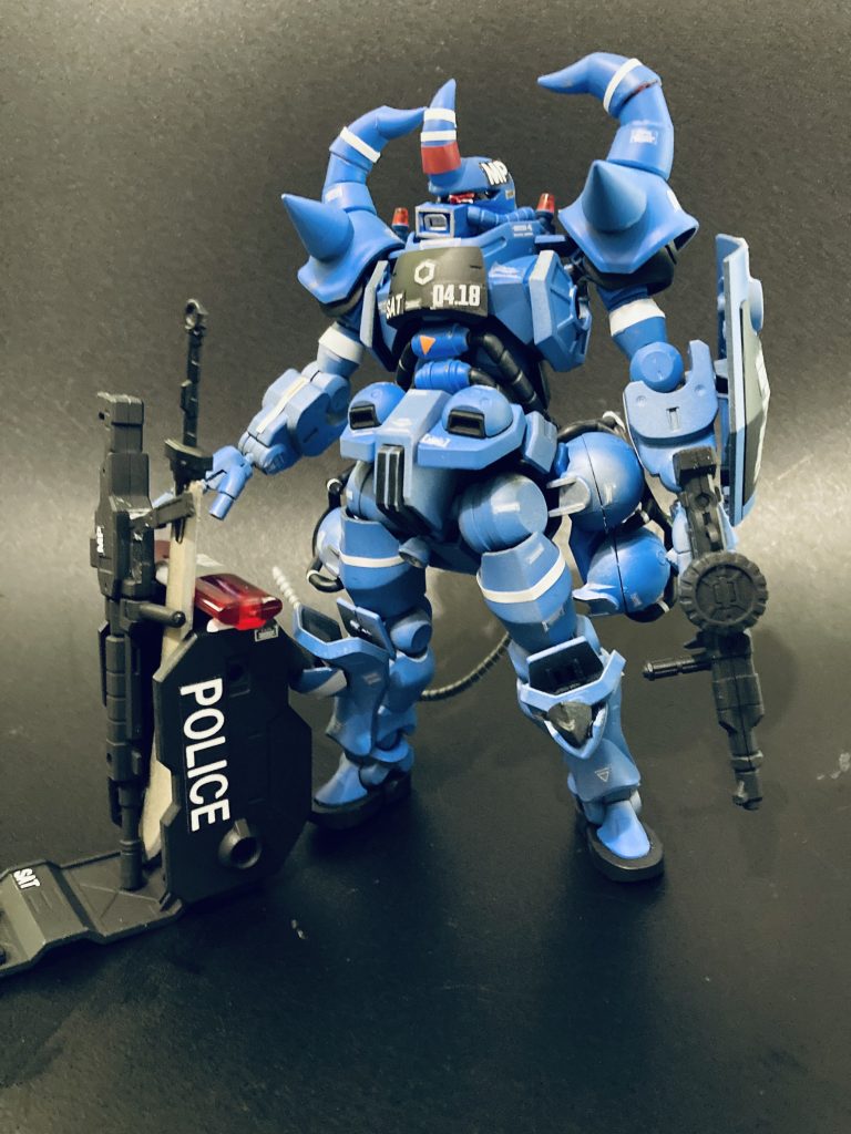 軍警グフ「レッドブル」