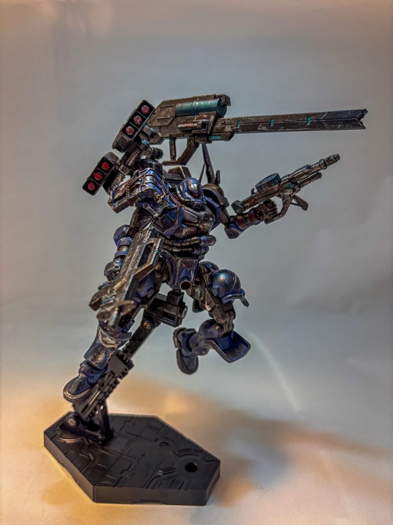 マシンガン、レールガン、ミサイルポッドをマウントしフルアーマー化