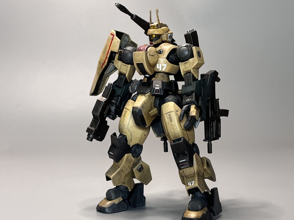 劇中、既に型落ちとなっていたデスルターを現地改修したキャノンタイプ。様々な水星キットのミキシングで再現*しました。