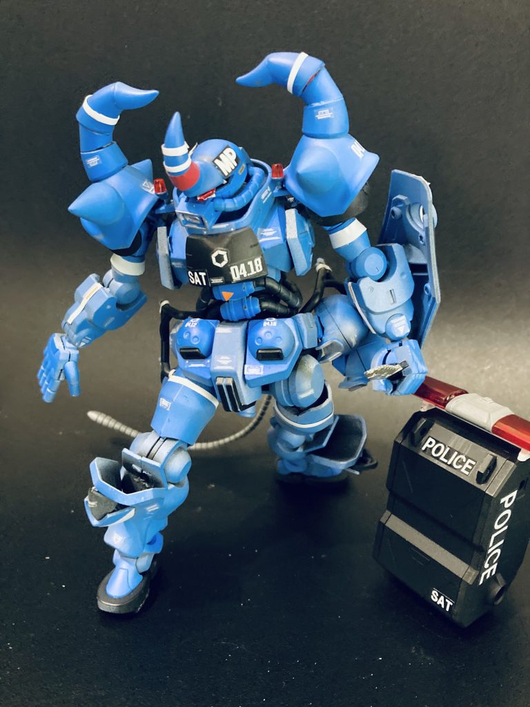 政争に勝って優遇され政治家となった上官ラル氏の現場跡継ぎとしてクランプ中尉が大尉となって軍直属の特殊急襲部隊、コードネーム「レッドブル隊」を率いて主に地球に派遣されている妄想設定✨