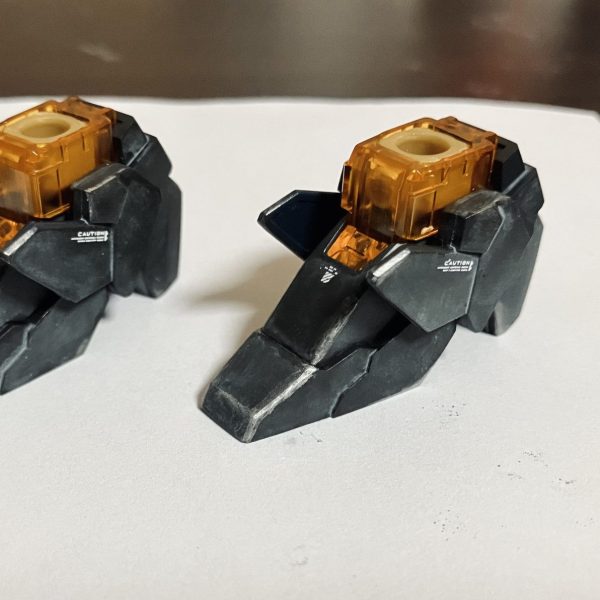 バンシィの足をウェザリング、デカールしました。 