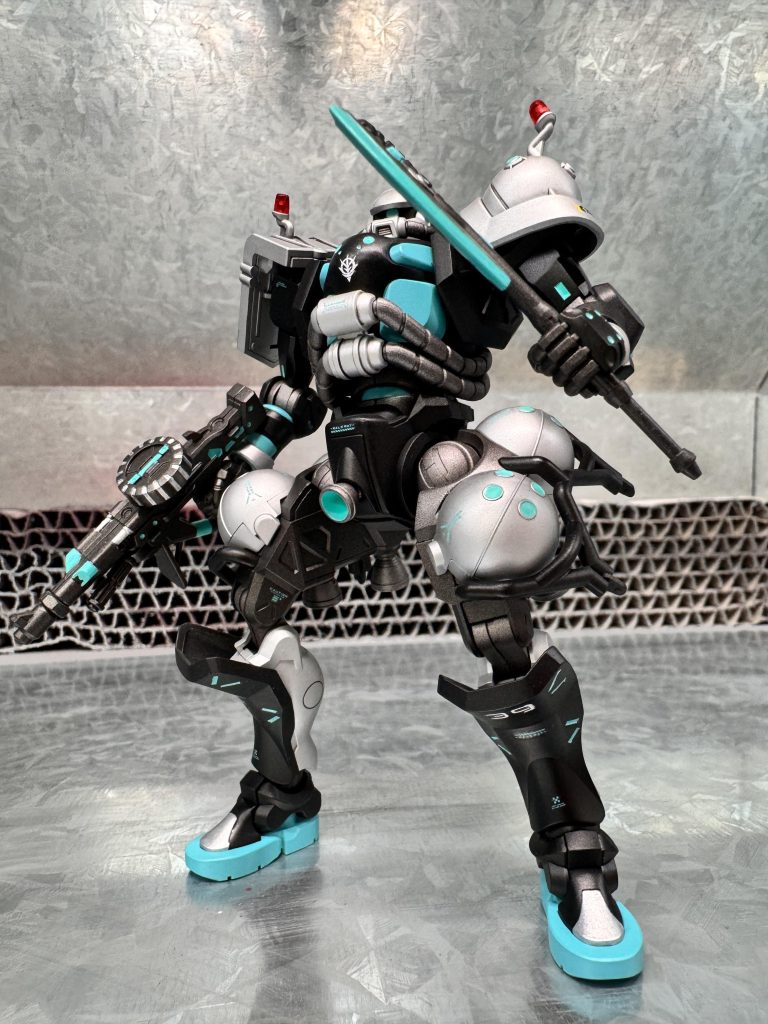 デカールと差し色追加して