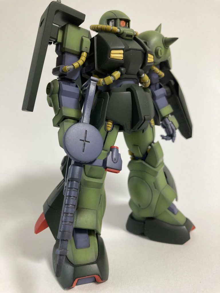 なんで連邦軍はわざわざザクに寄せたんでしょう？