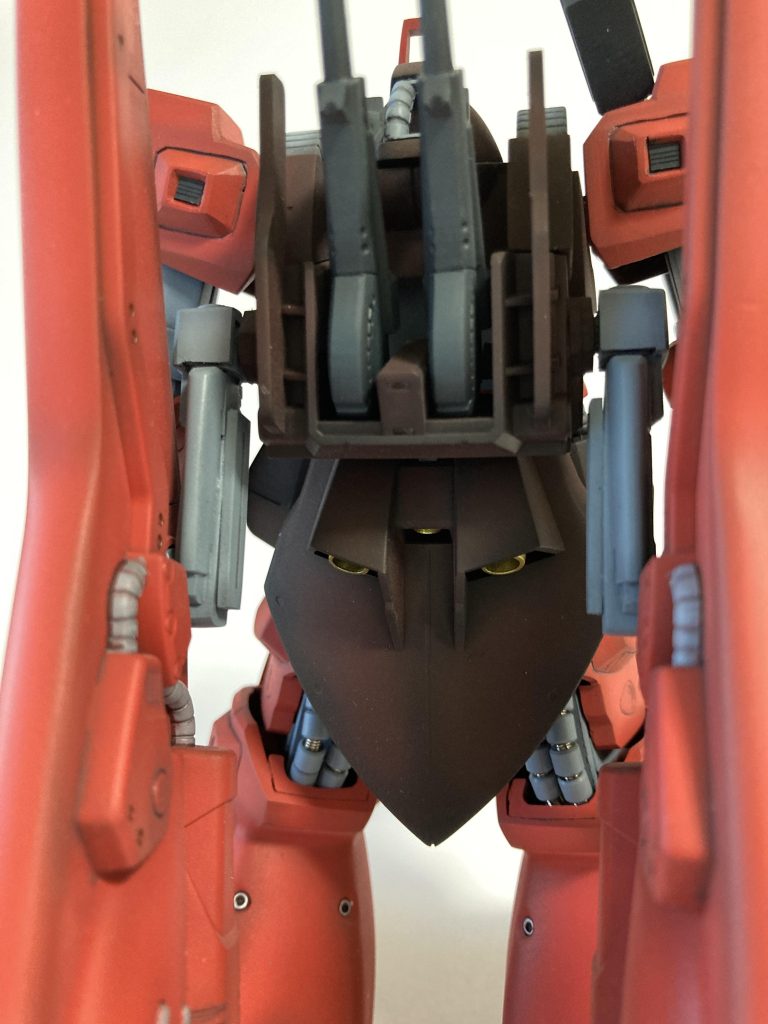 アームはポリキャップを使用していますが、見えないようにカバーしています　　バインダーの保持力も良いです